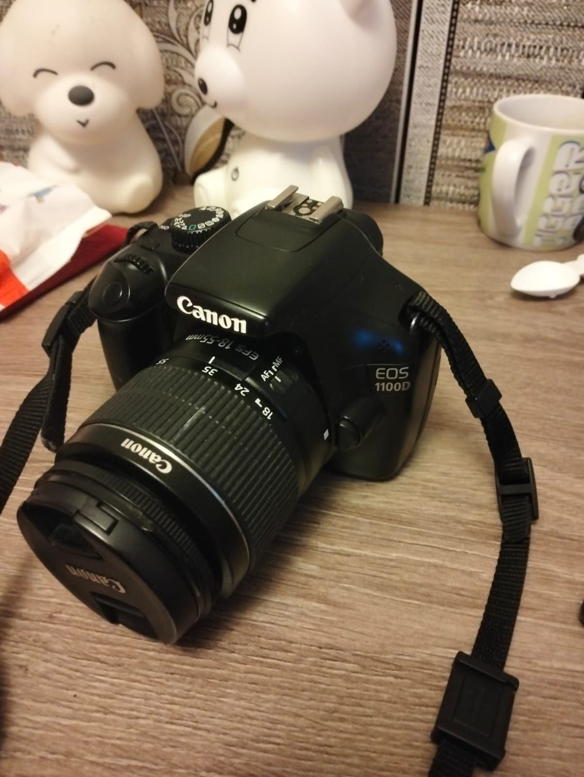 Фотоаппарат новый Canon 1100D
