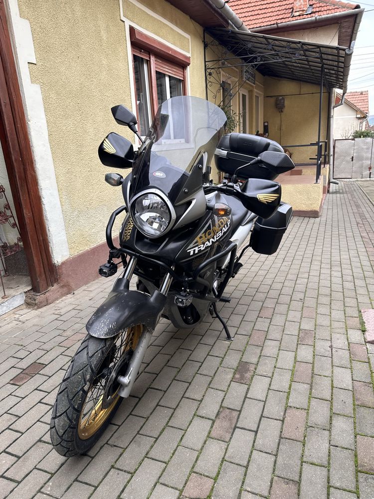 Honda Transalp XL700V