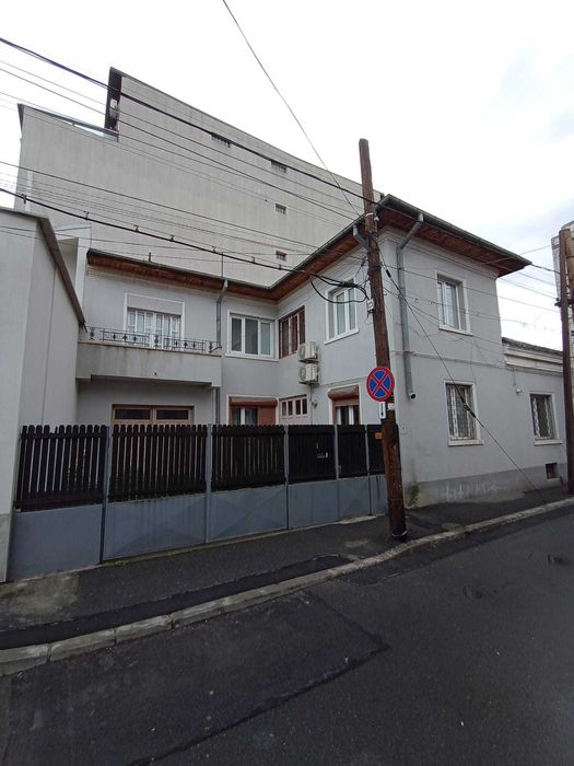 Comision 0%. Casă S+P+1, zona Marriott 13 Septembrie, curte, garaj!