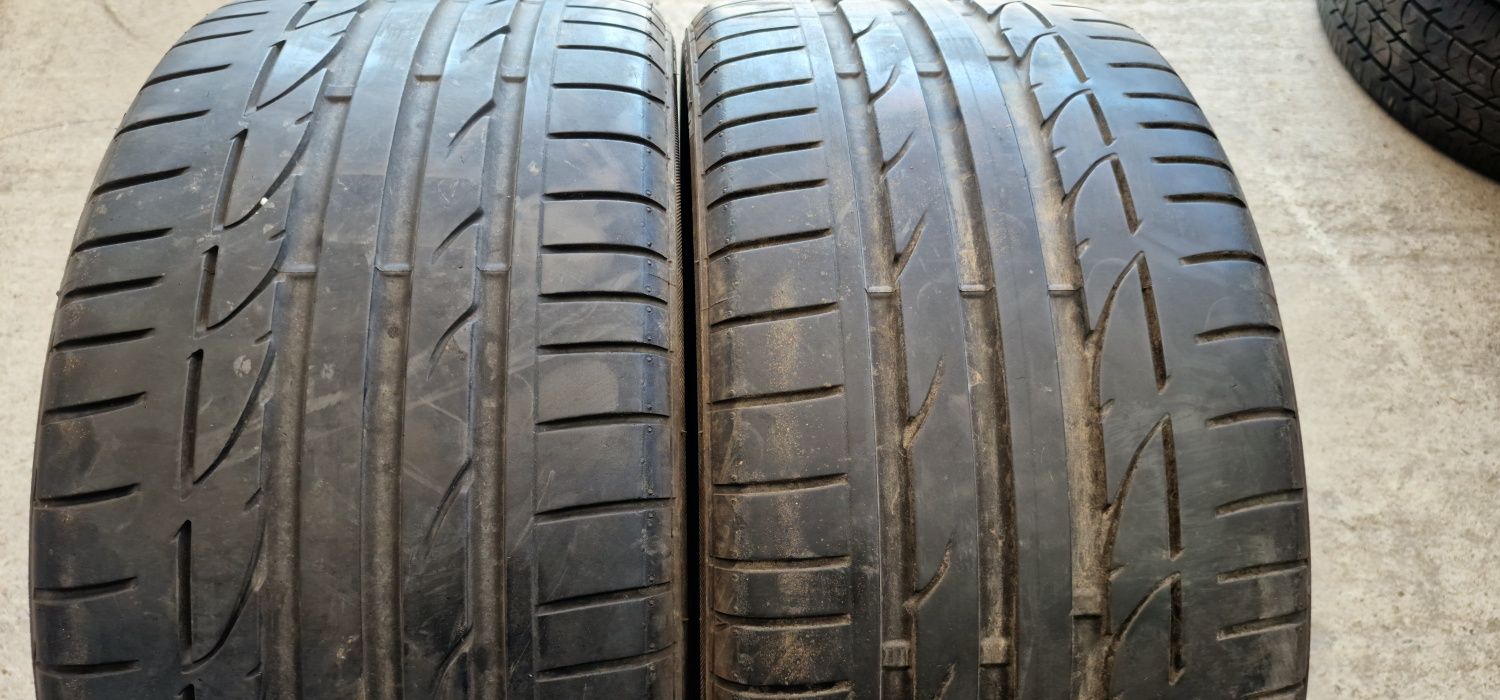 245 35 18 Bridgestone 2 anvelope vara ca noi