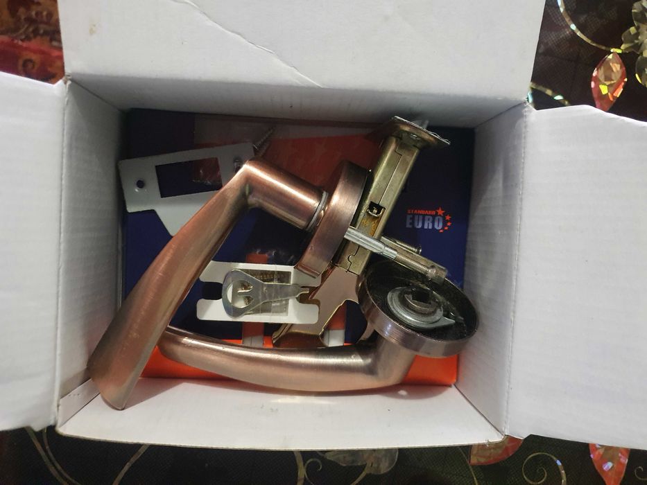 Дверной замок надёжный