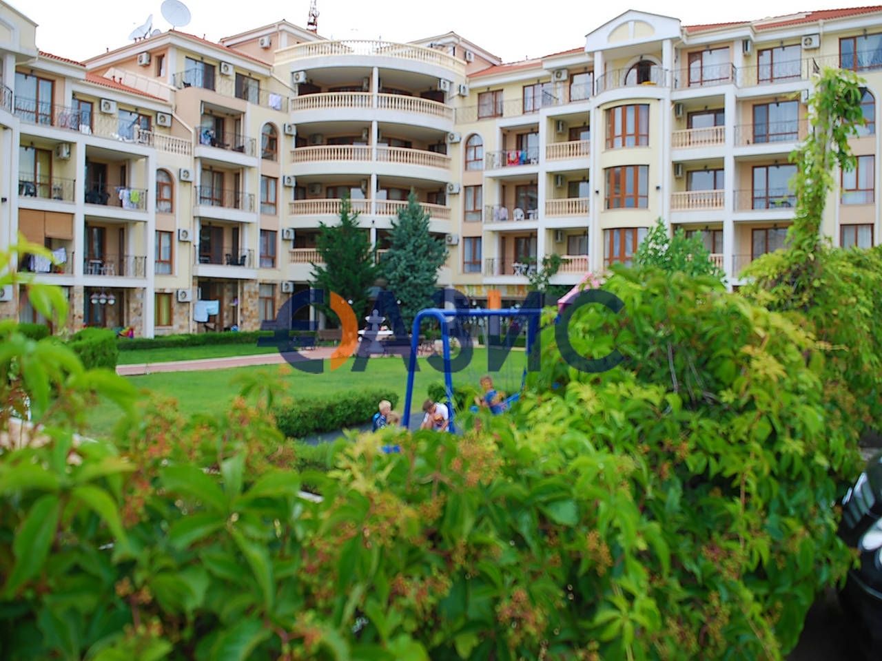 Продава се Едностаен апартамент в Свети Влас - 25 кв.м за 1580 €/кв.м - Снимка #9