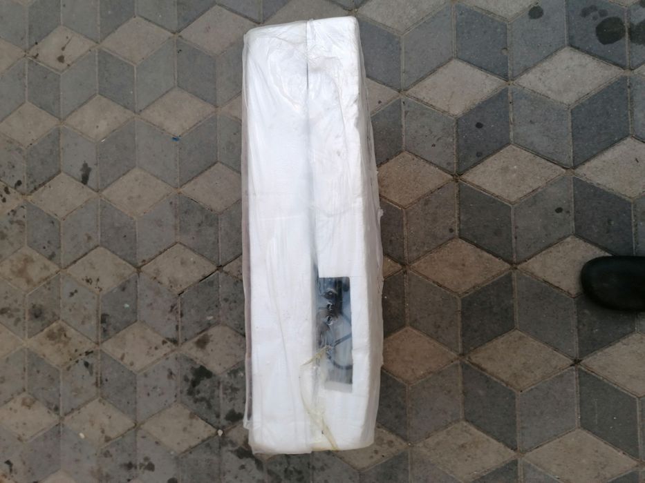 Plita incorporabila pe Gaz cu 4 Arzatoare și sticla neagră