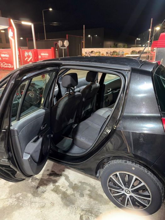 Renault clio 3 negru