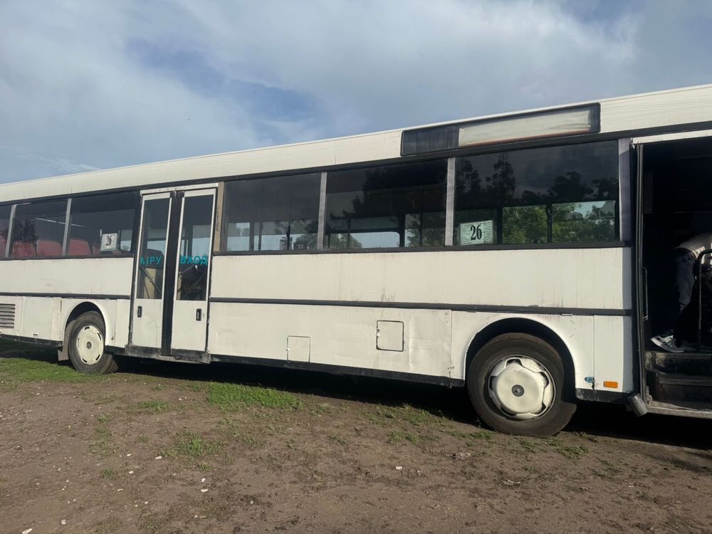 Автобус Мерседес