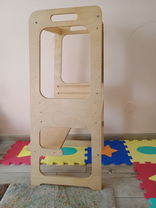 Монтесори кула с три нива на височина.