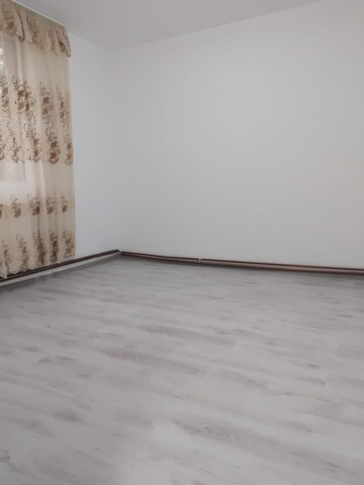 Apartament cu doua camere la parter