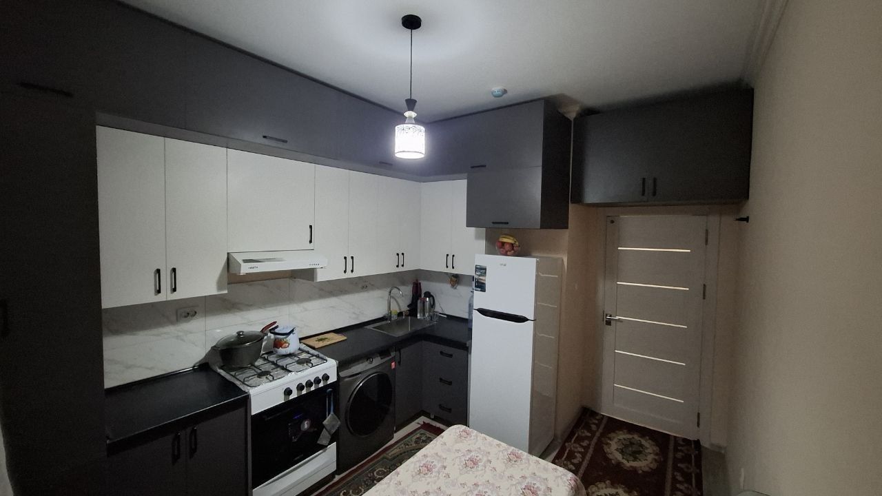Сергеледа 3хона 76м²сотаман..мебил техника б.н.60500уе.