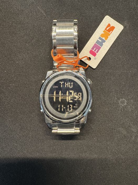 Наручные часы SKMEI