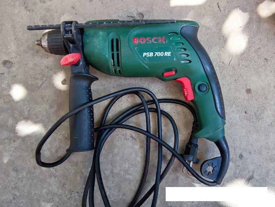 Bormasina cu percutie Bosch PSB 700 RE