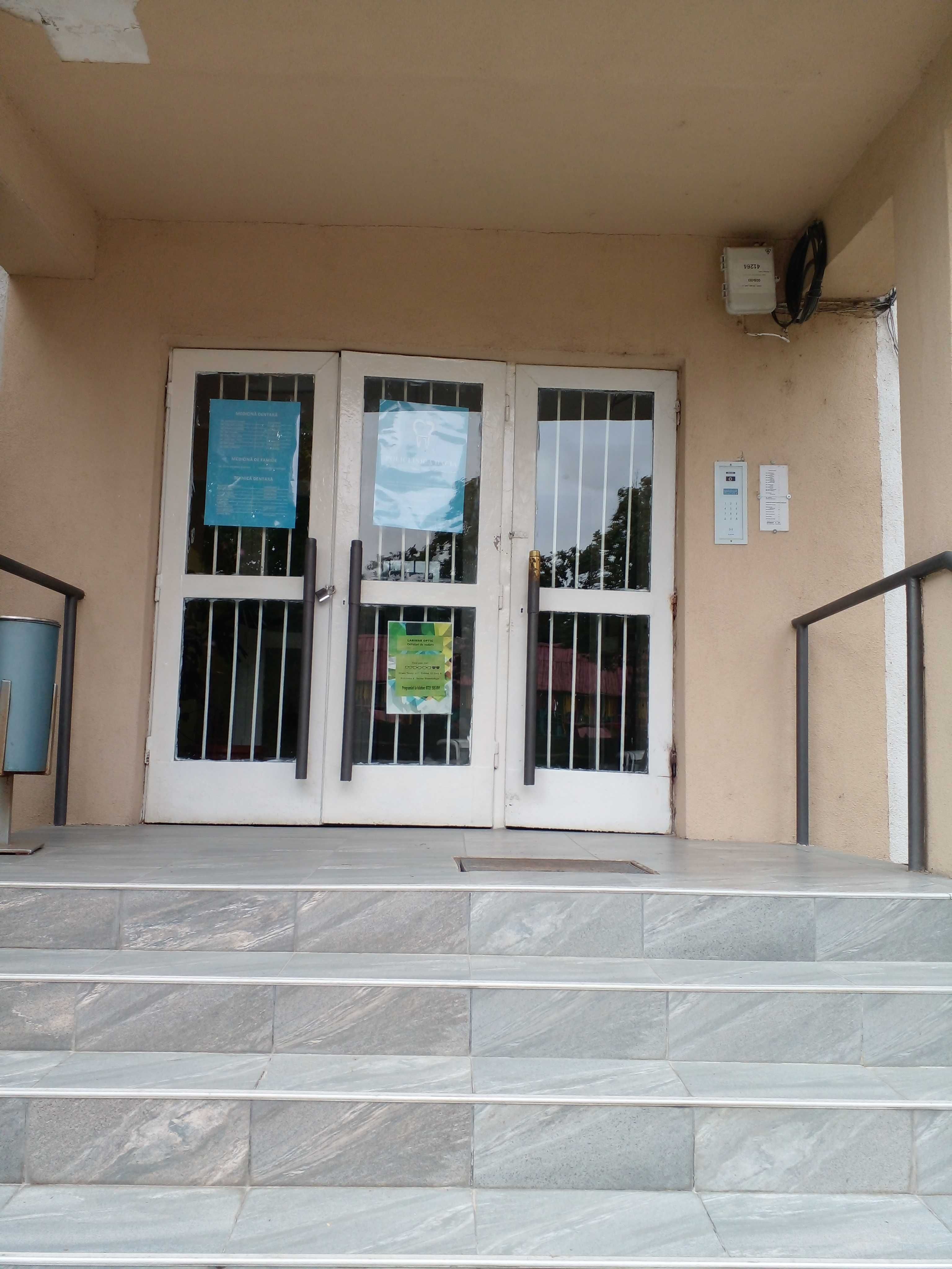 Vand cabinet de tehnica dentara in clinica,Timisoara