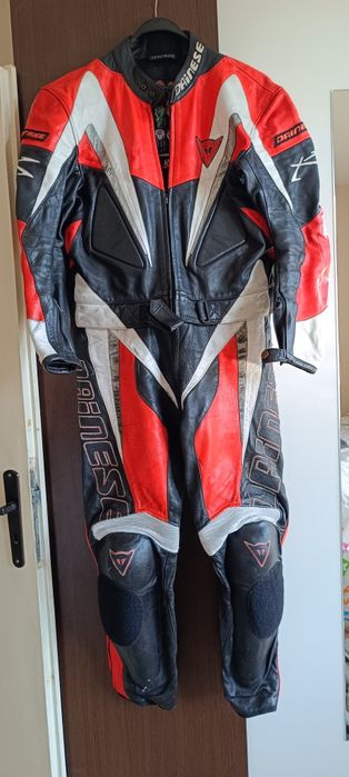 Мото екипи от две части и текстилни якета