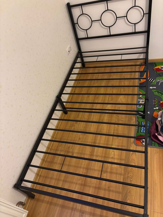 Pat single 90x190 cm cu saltea