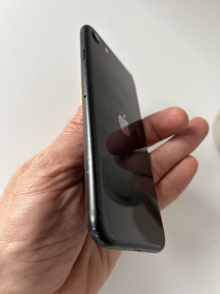 Vand iphone se 2020 64 gb black