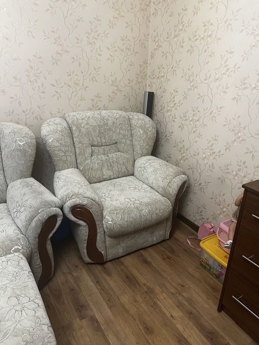 Угловой диван с креслом