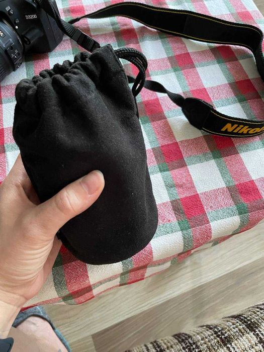 Продавам фотоапарат Nikon D3200