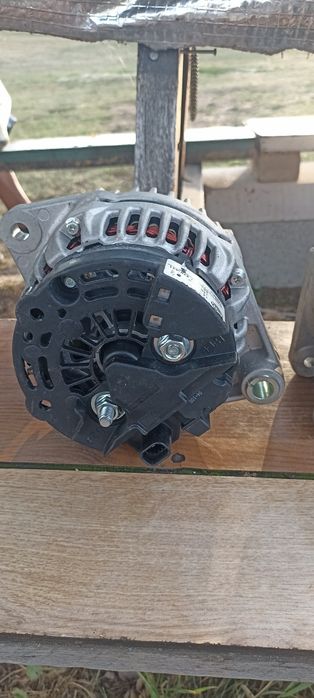 Vând 2 Alternatoare