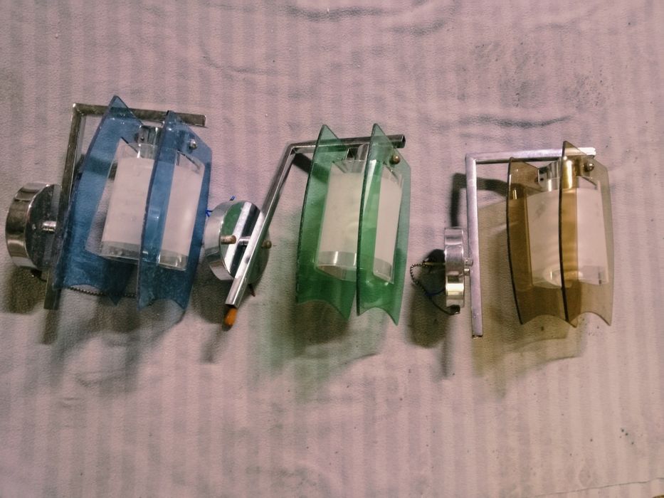 Продам настенные светильники