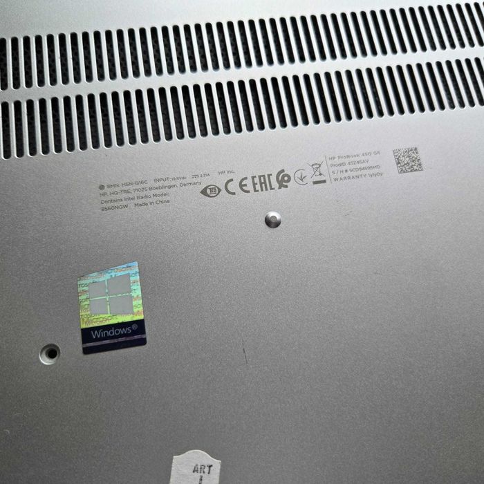 Laptop HP 9560NGw - Pentru piese