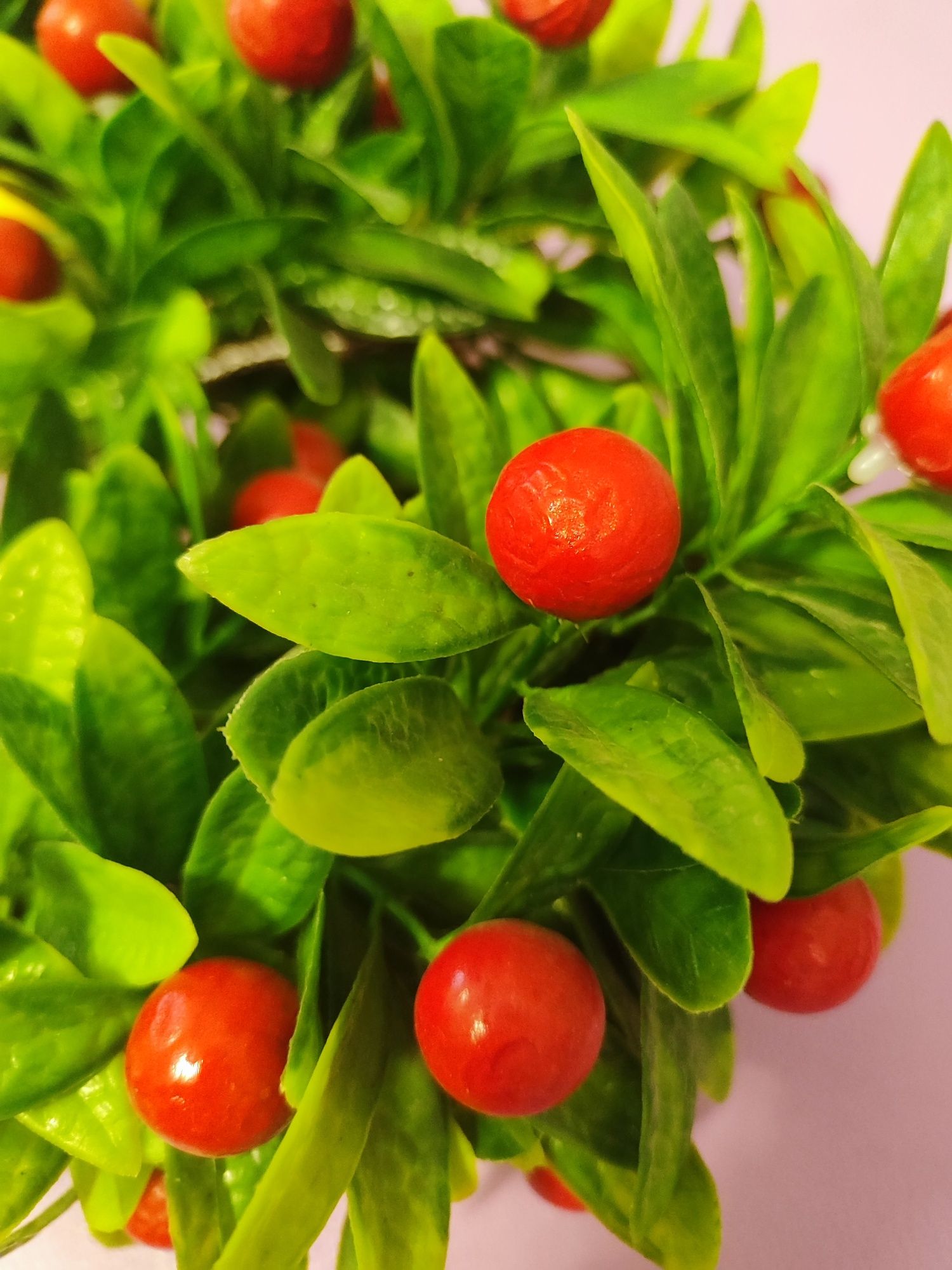 Искусственный декор для кухни смотрятся очень красиво