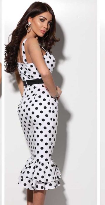 Rochie Atmosphere trei sferturi alba cu buline negre