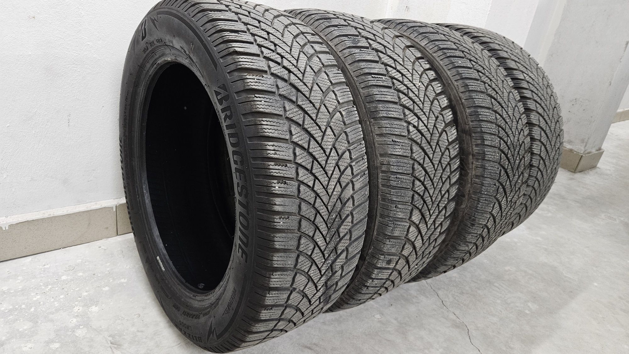 215/55/17 Bridgestone LM005 зимни