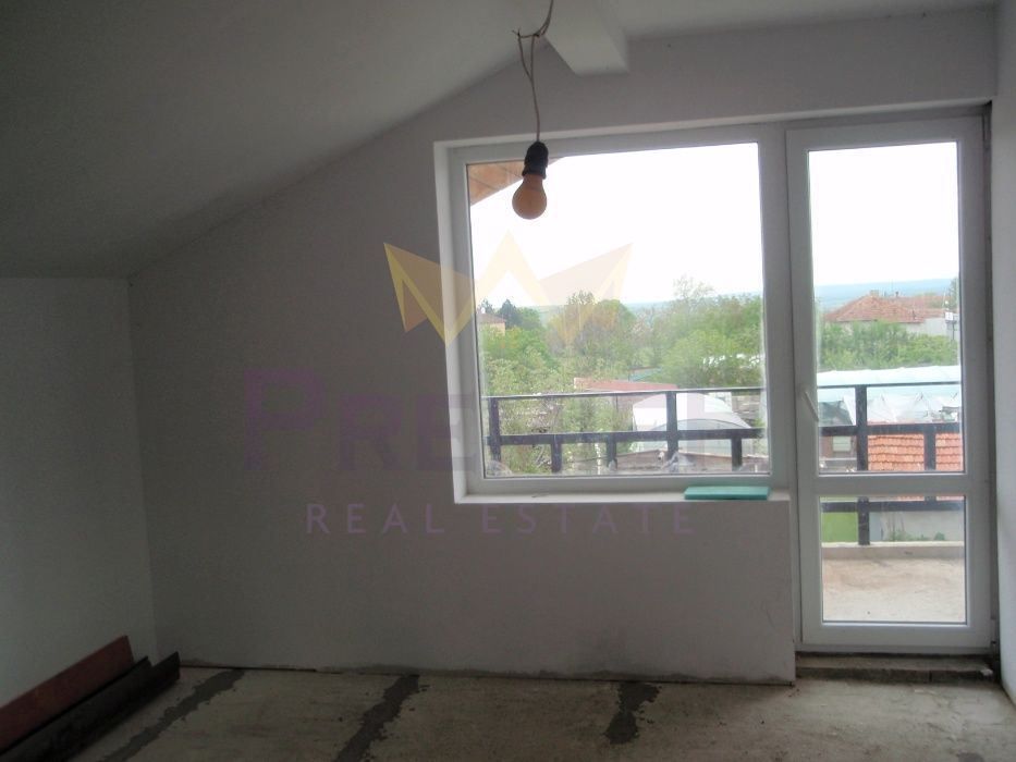 Продава се Къща в с. Бенковски, Област Варна - 285 кв.м за 685 €/кв.м - Снимка #10