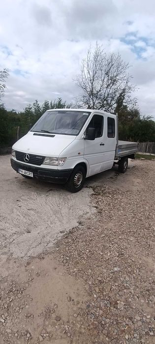 Vând Mercedes sprinter