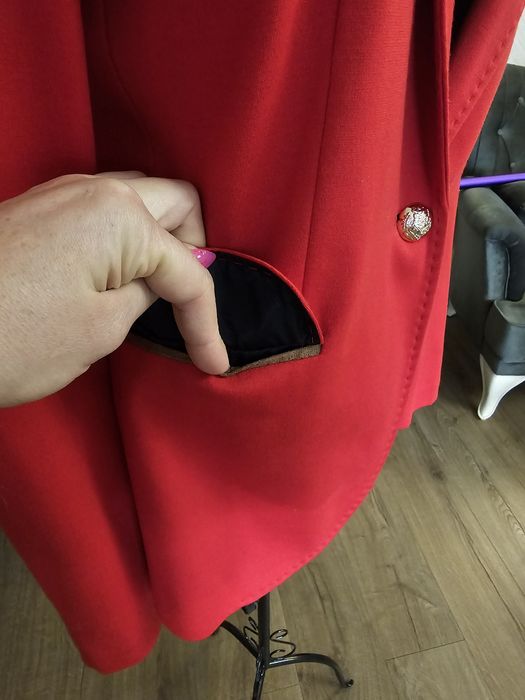 Sacou Zara rosu ferrari