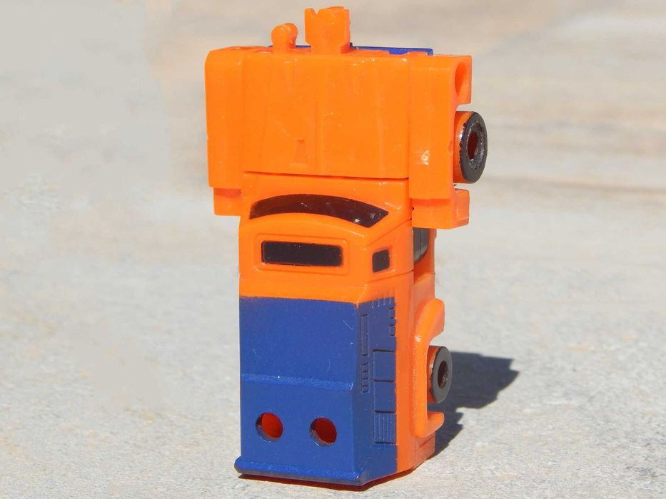 Figurina Transformers G1 Autobot Throttlebot Wideload Takara 1989