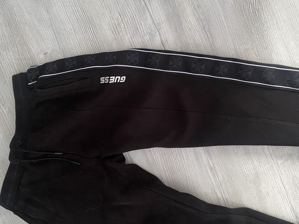Pantaloni Guess