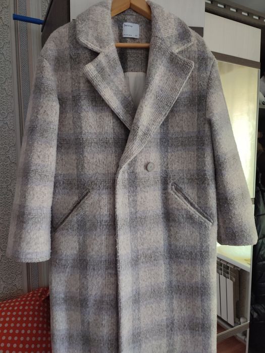 Продам Пальто Bershka женское