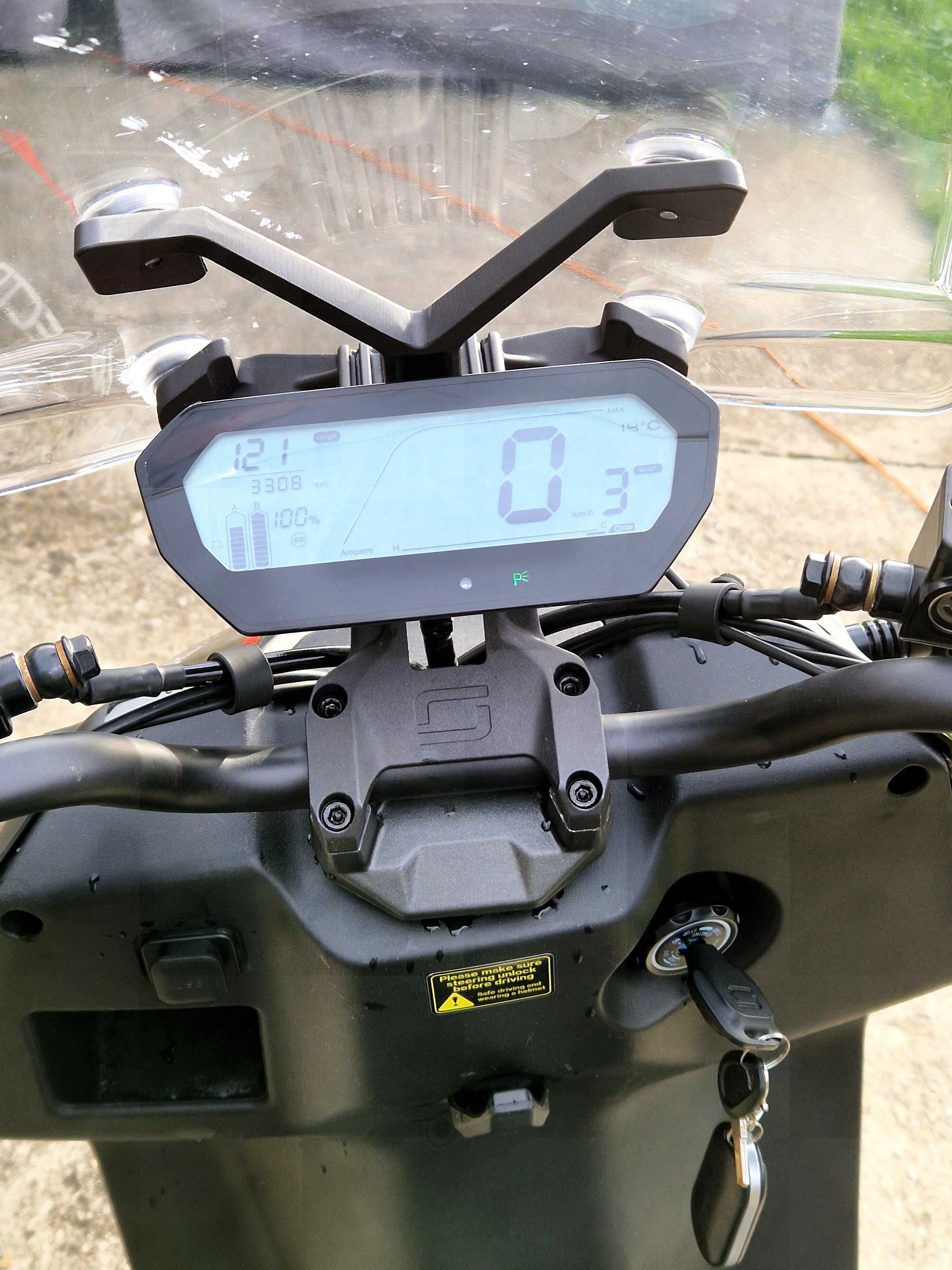 Super Soco CPX .