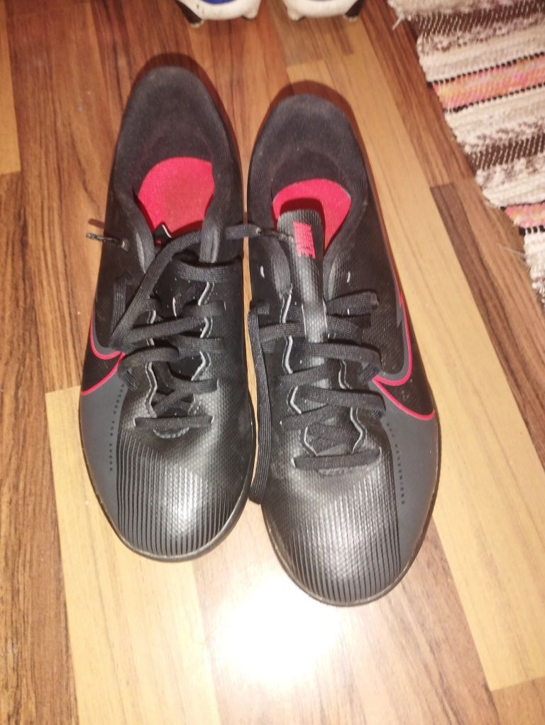 Футболни обувки Adidas,Nike, Lotto и Diadora