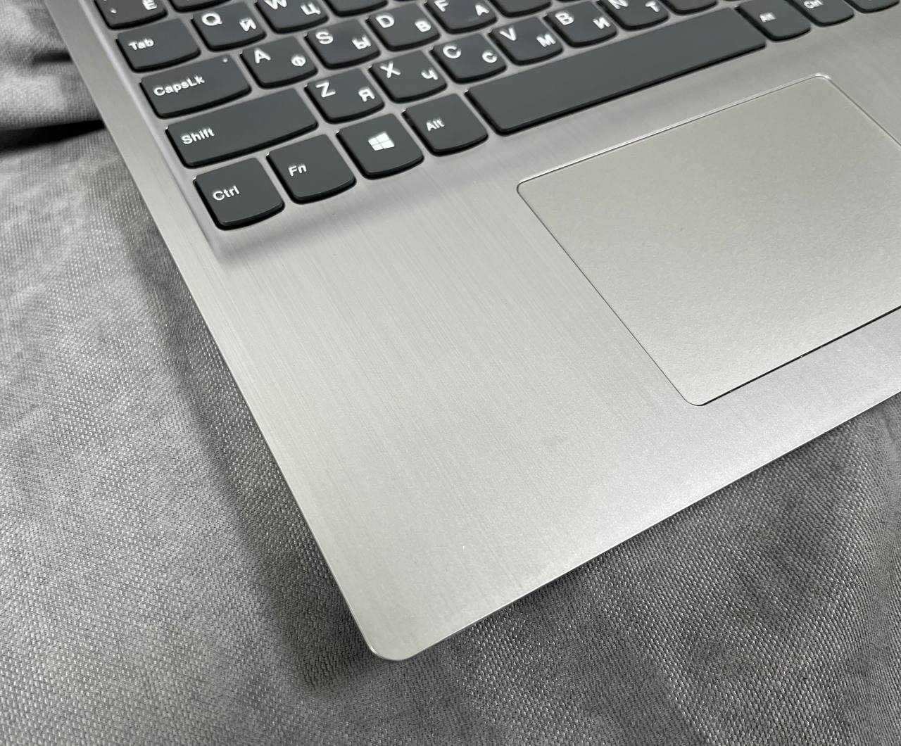 В идеальном состоянии LENOVO Celeron*ОЗУ 4/SSD 256/Для офиса Шустрый