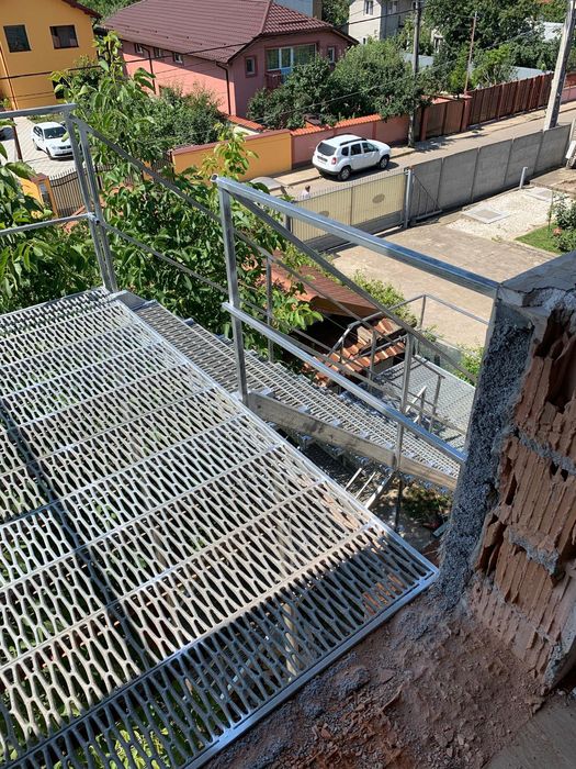 Scara metalica zincata exterioara pt  casa , beci și incendiu ISU