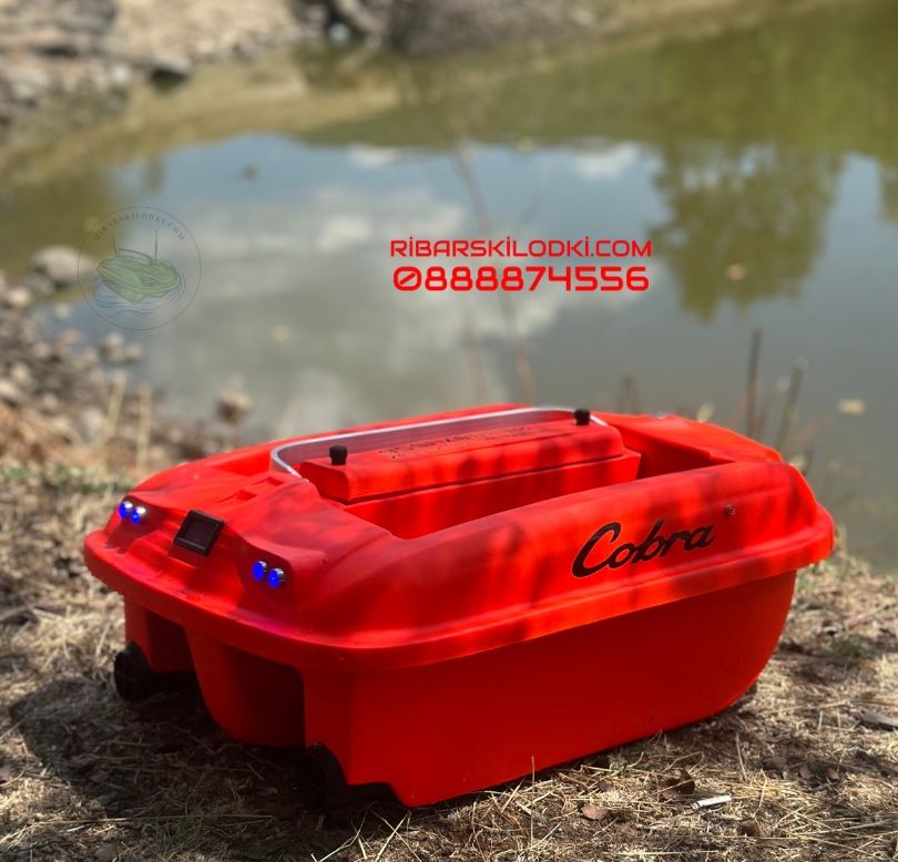 Лодка за захранка COBRA с 3 години гаранция
