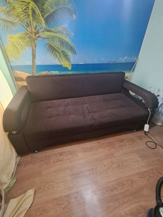 Продам диван длина 210. Цвет шоколад.