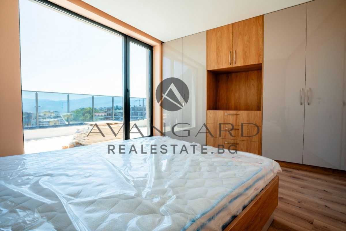 Продава се Мезонет в Пловдив, Младежки Хълм - 187 кв.м за 1604 €/кв.м - Снимка #1