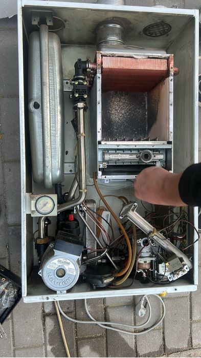 Газовый котел navien ace , полностью рабочий обслужанный