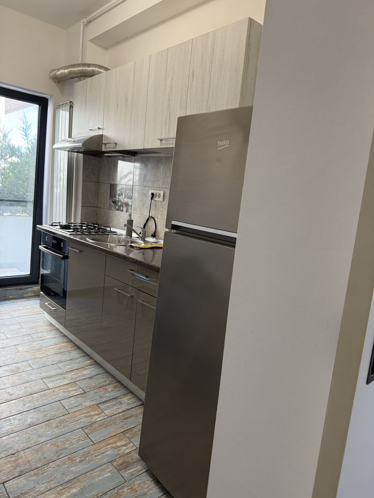 Inchiriez apartament pe termen lung