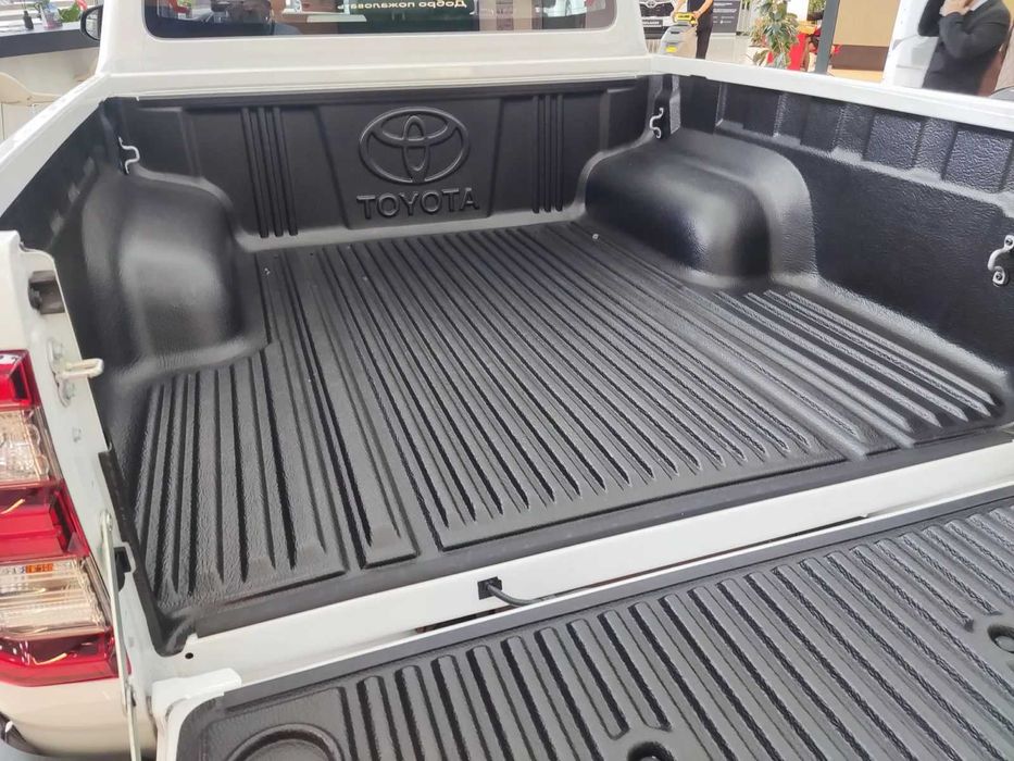 Ванночка Toyota Hilux оригинал защита вкладыш  Тойота Хайлюкс 2015-25