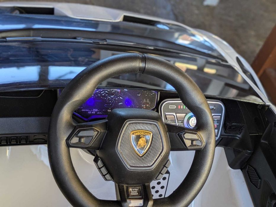 Mașinuță electrica lamborghini