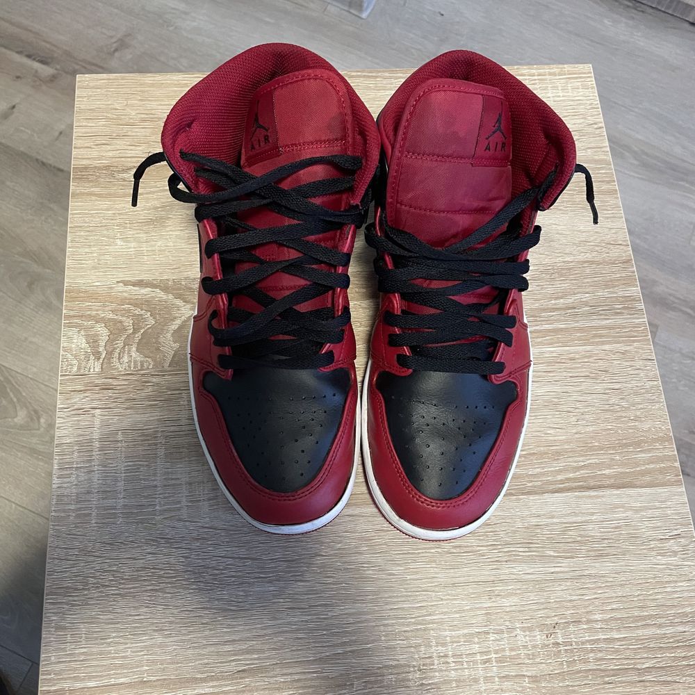 Nike Air Jordan 1 Mid "Reverse Bred" [NO BOX]
