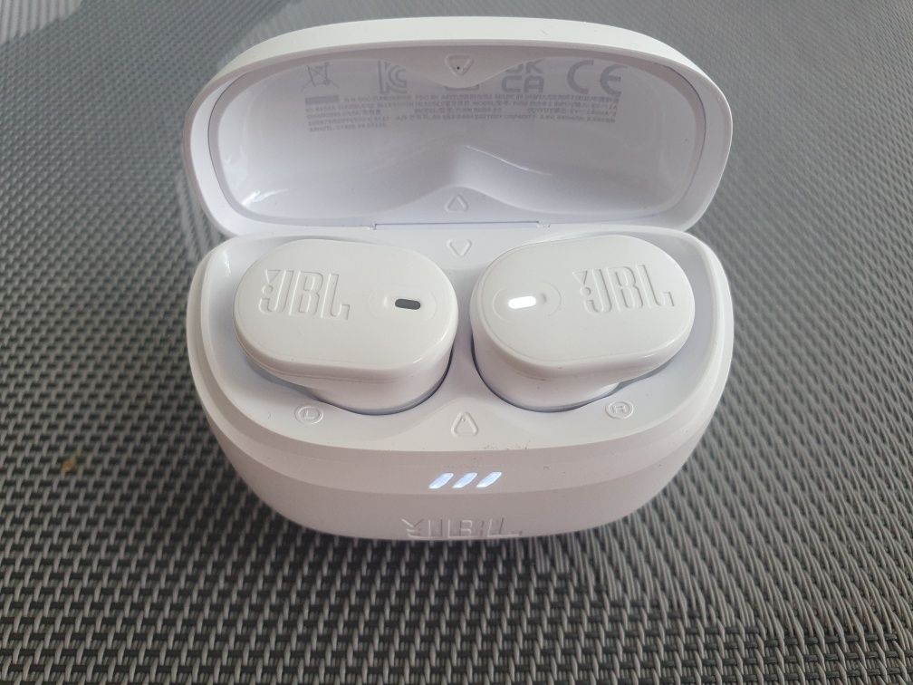 JBL Tune buds 2 bluetooth слушалки