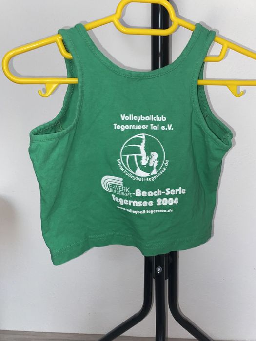 Top verde scurt, tip maiou