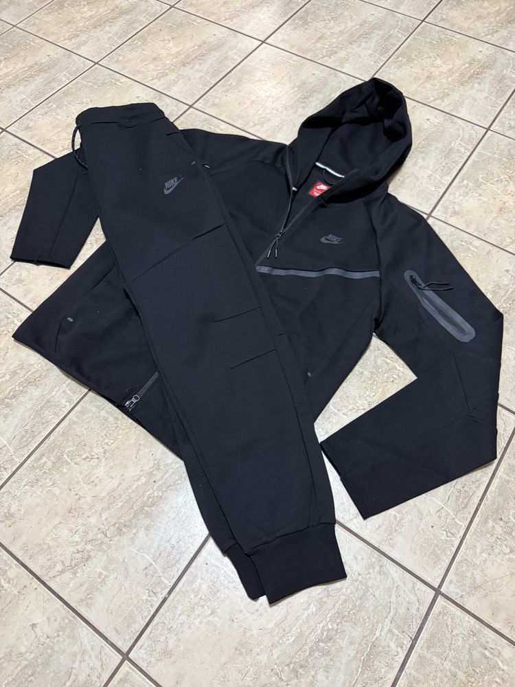 Trening Tech Fleece Nike marimea S,M, L, XL, XXL