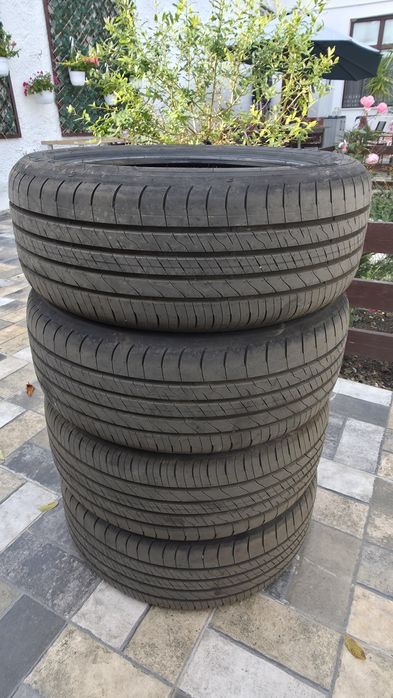Anvelope vara Goodyear EfficientGrip Performance 2 205 50 R17 93V XL