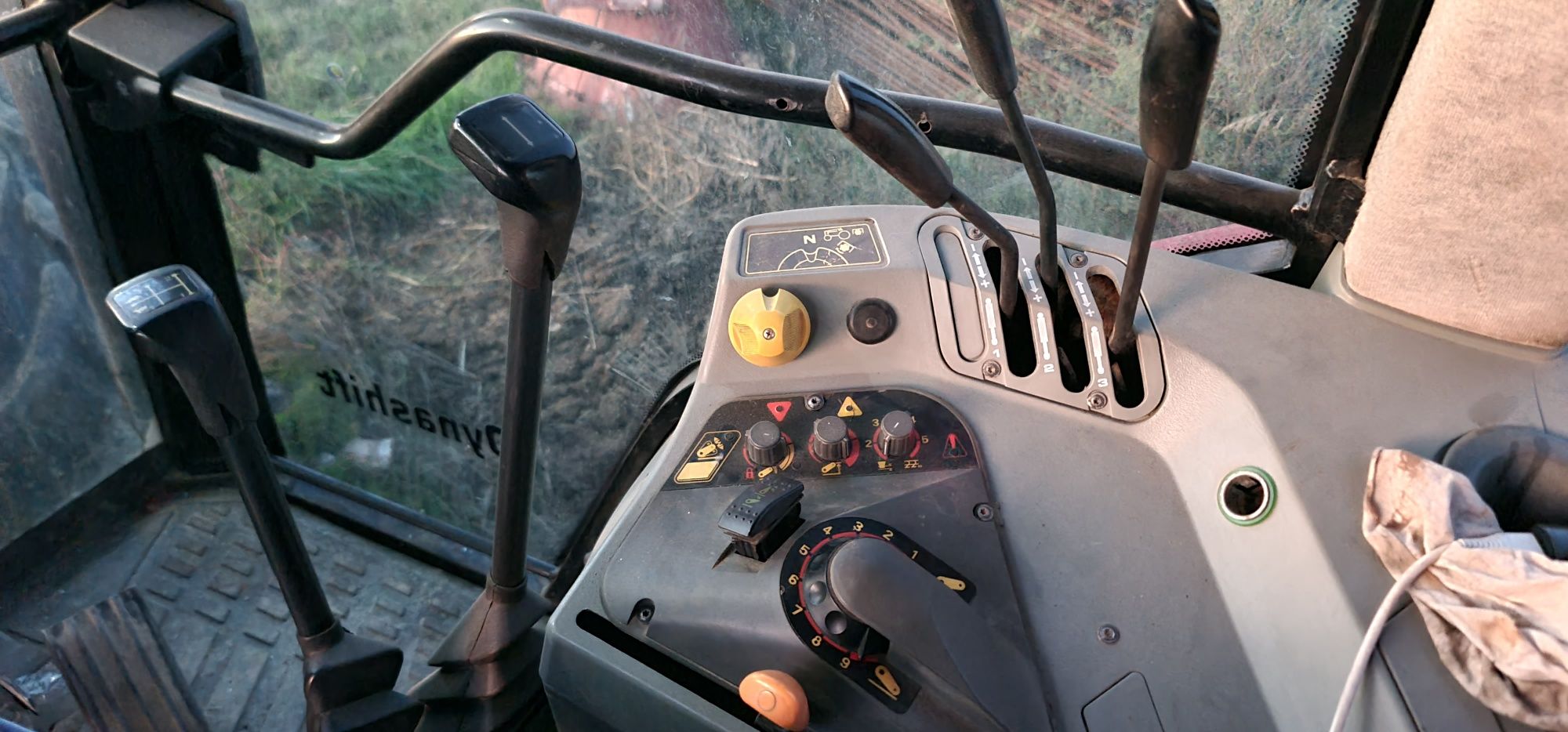 Massey-Ferguson 8130