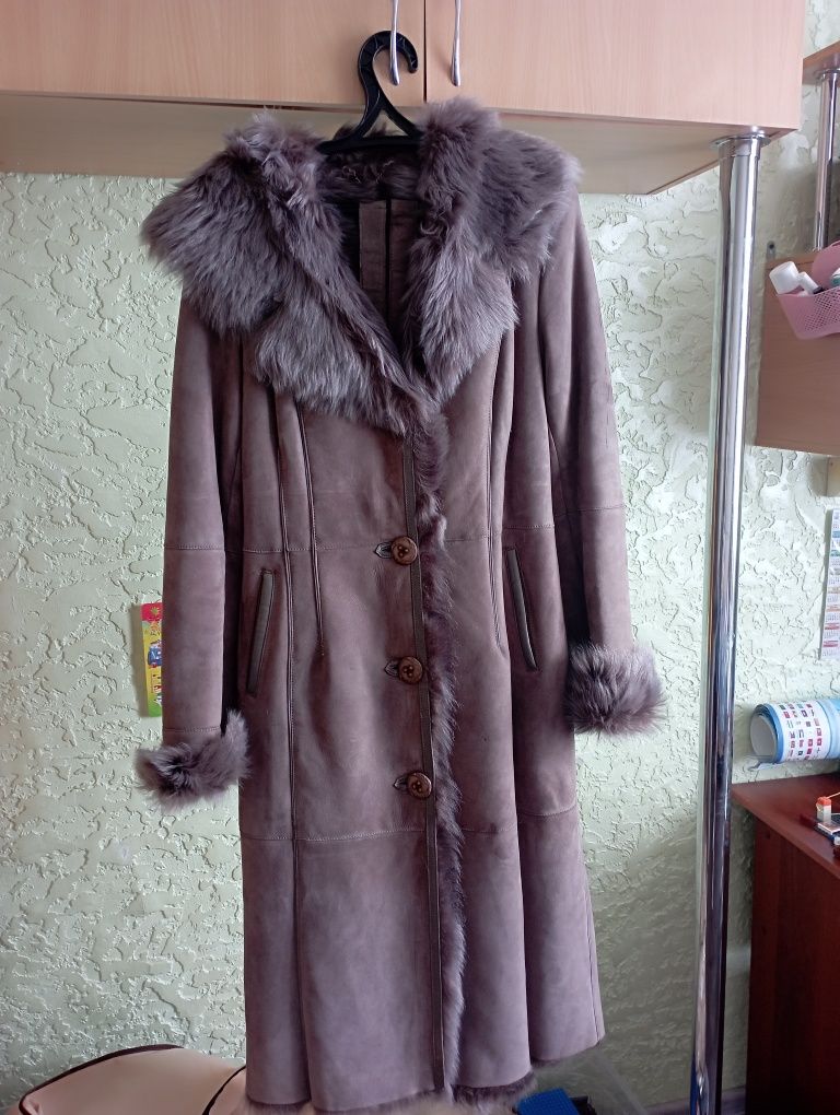 Дублёнка из меха таскана. В отличном состоянии. Размер 46-48. 20 тыс .